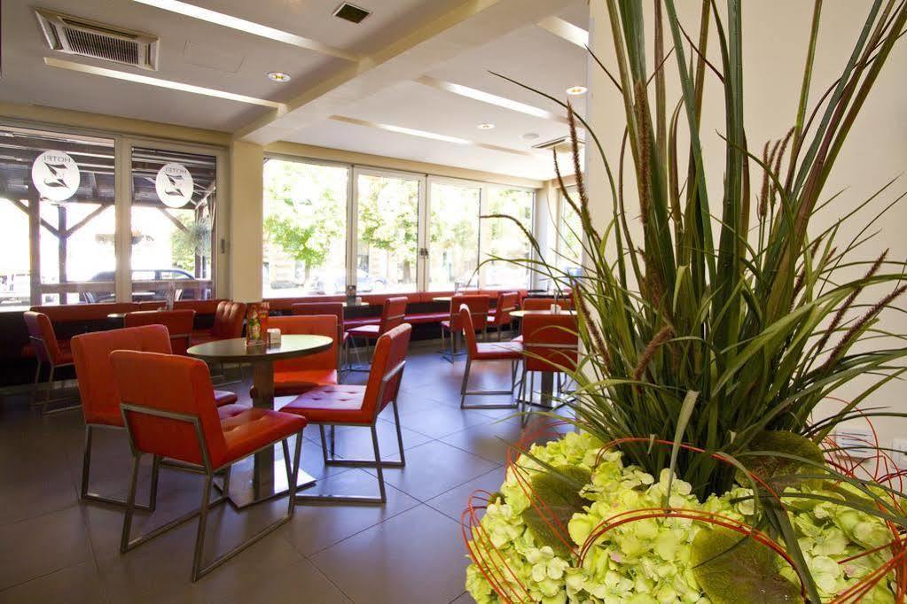 Hotel Zvonimir Otočac Екстериор снимка